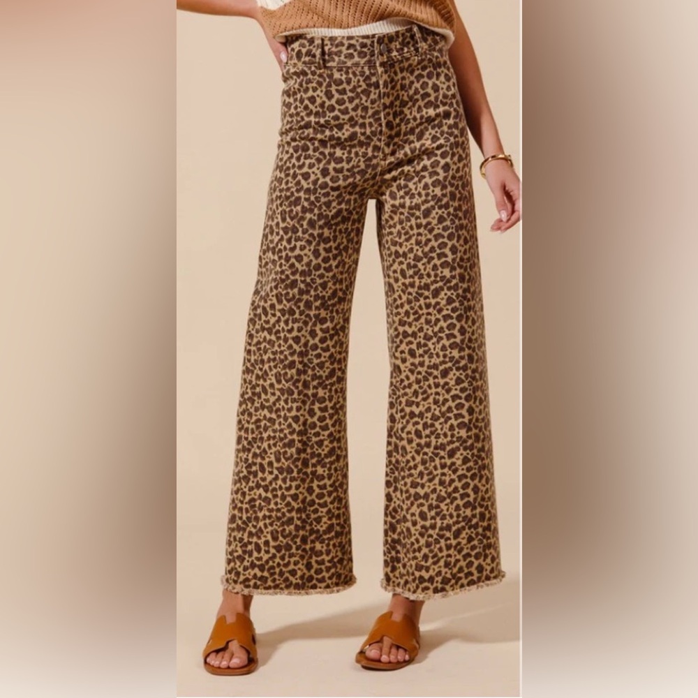 NWT So Me Leopard Print Wide-Leg Pants